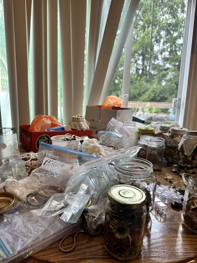 请帮助。 （我买了10个珠宝罐，我不知道该怎么办）