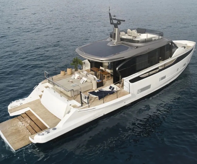 Azimut Seadeck系列破产-Luxuo