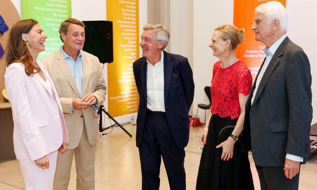 与国家俱乐部合作的金色合作伙伴