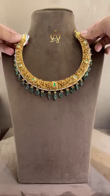 “ Ajay Ombrakash珠宝商”的传统坎特项链•印度南部珠宝