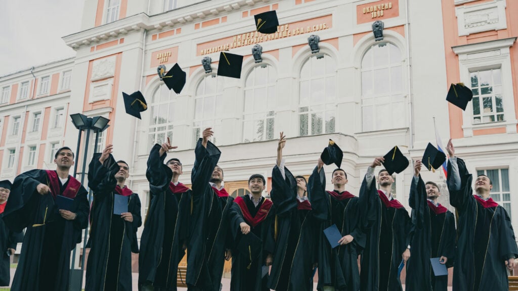 毕业生的礼物 - 第一级手表博客