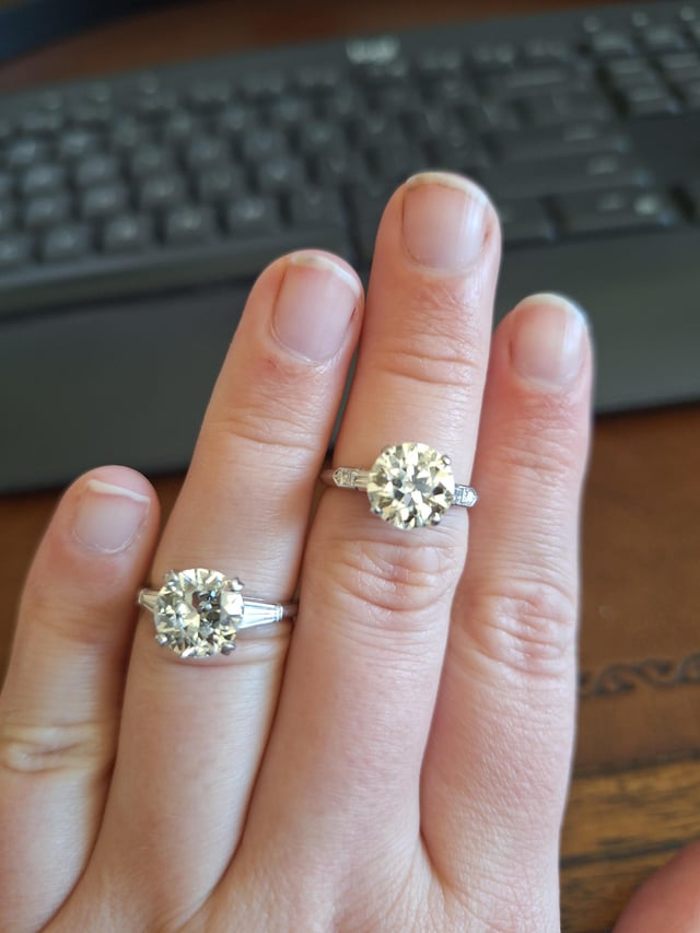 祖母去世了，留给我这两个戒指。这些是天然钻石。