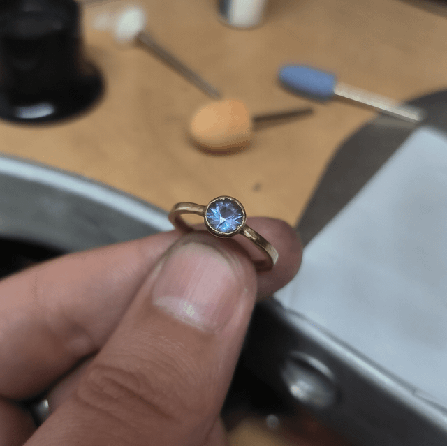 我刚刚结束：秘密戒指给朋友