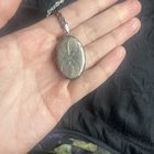 他从一家慈善商店购买了这些文件，想知道是否有人对此一无所知？ （历史，在哪里等）