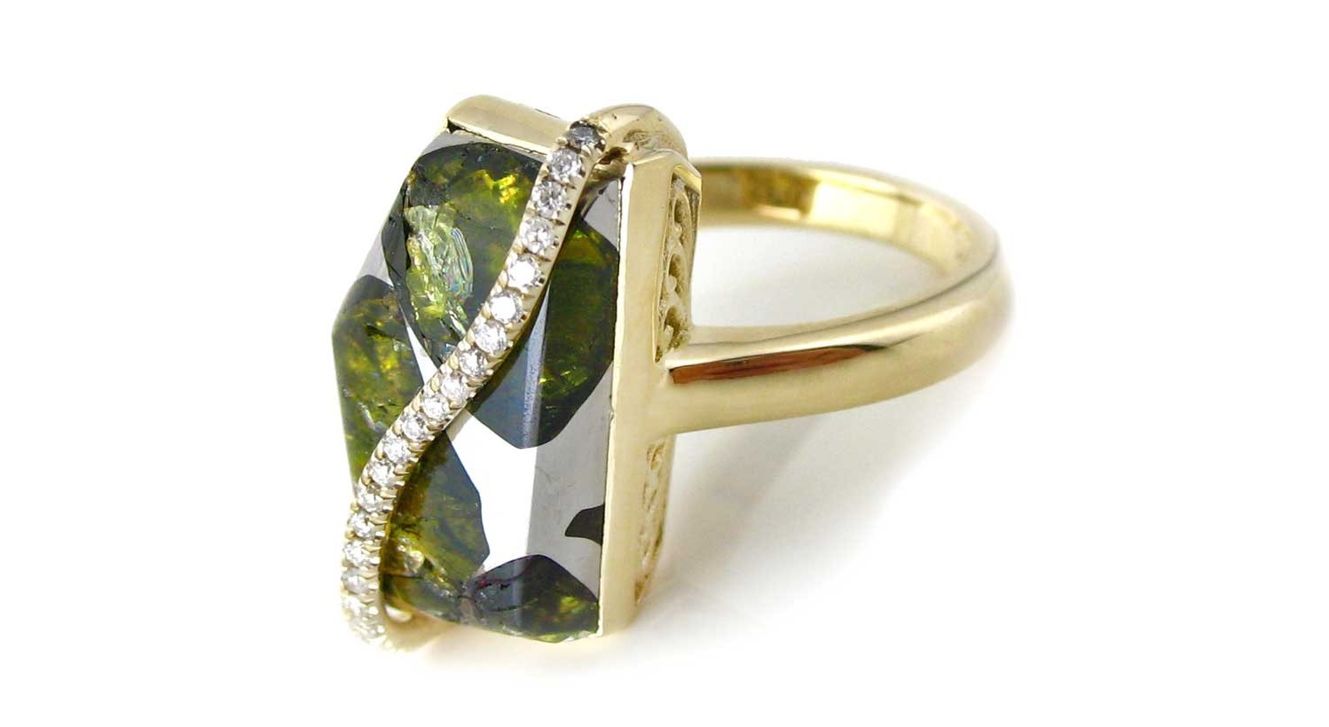 14K yellow gold ring set with 14.02 cts Esquel Pallasite meteorite from Argentina, accented with 20 round diamonds, .10ct tw. Photo courtesy Mike Ferber, Ferber’s Unique Fine Jewelry.