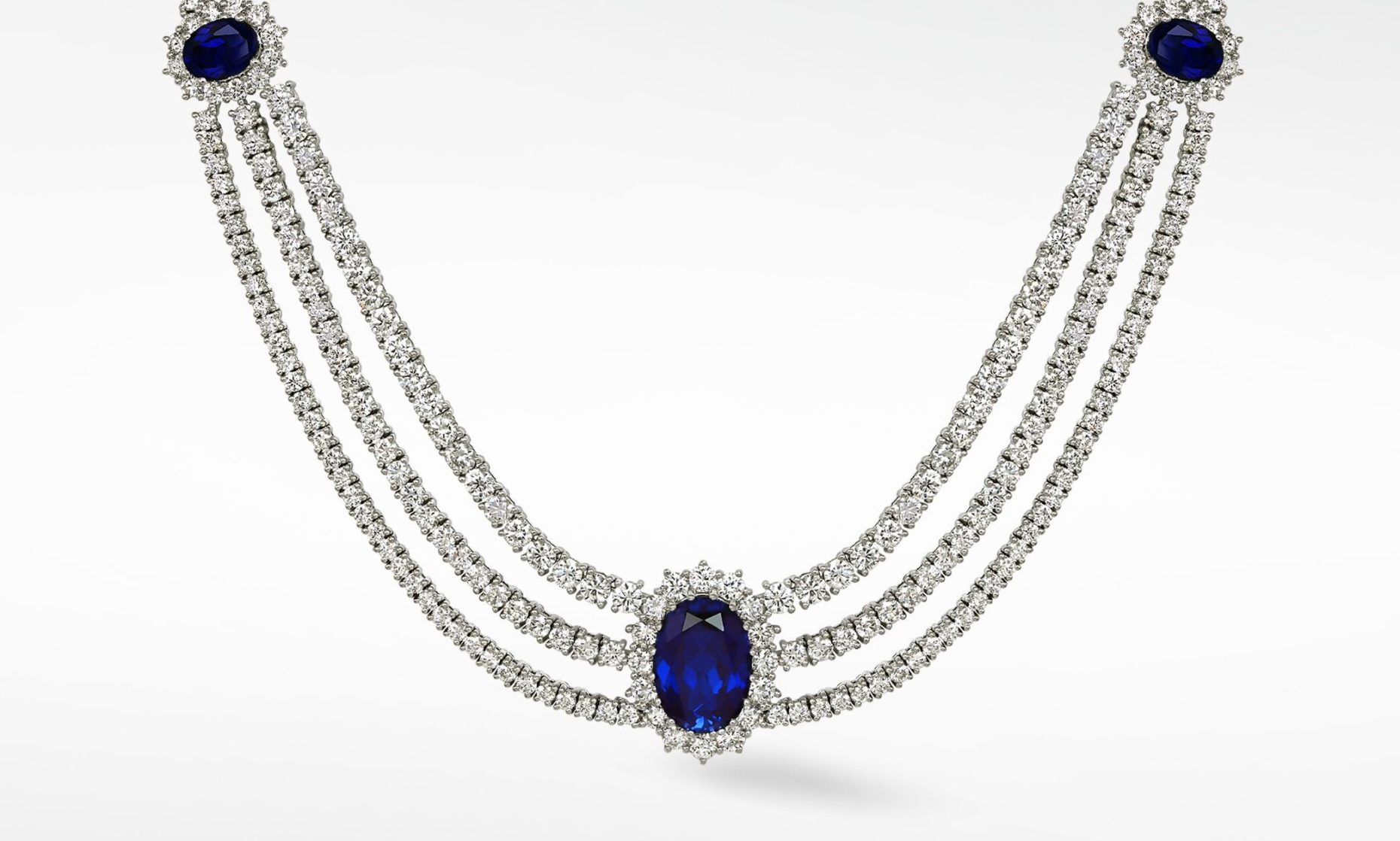 百灵鸟和贝瑞推出了一套伦敦图标珠宝