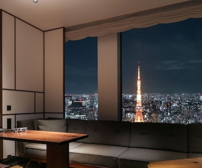 安达兹东京在黑暗中提供光