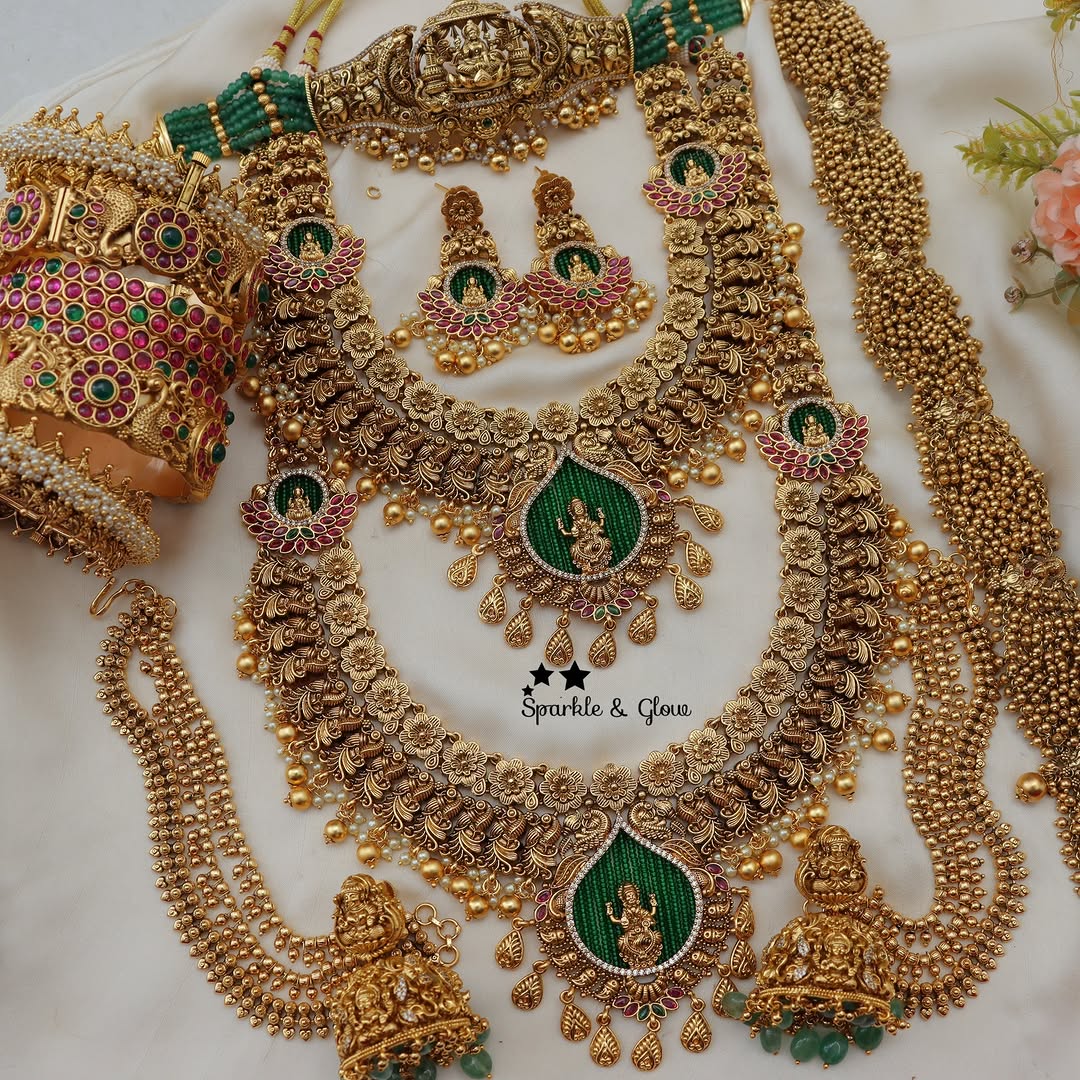 从“ Archaana的光彩”中的集体珠宝收藏•印度南部珠宝