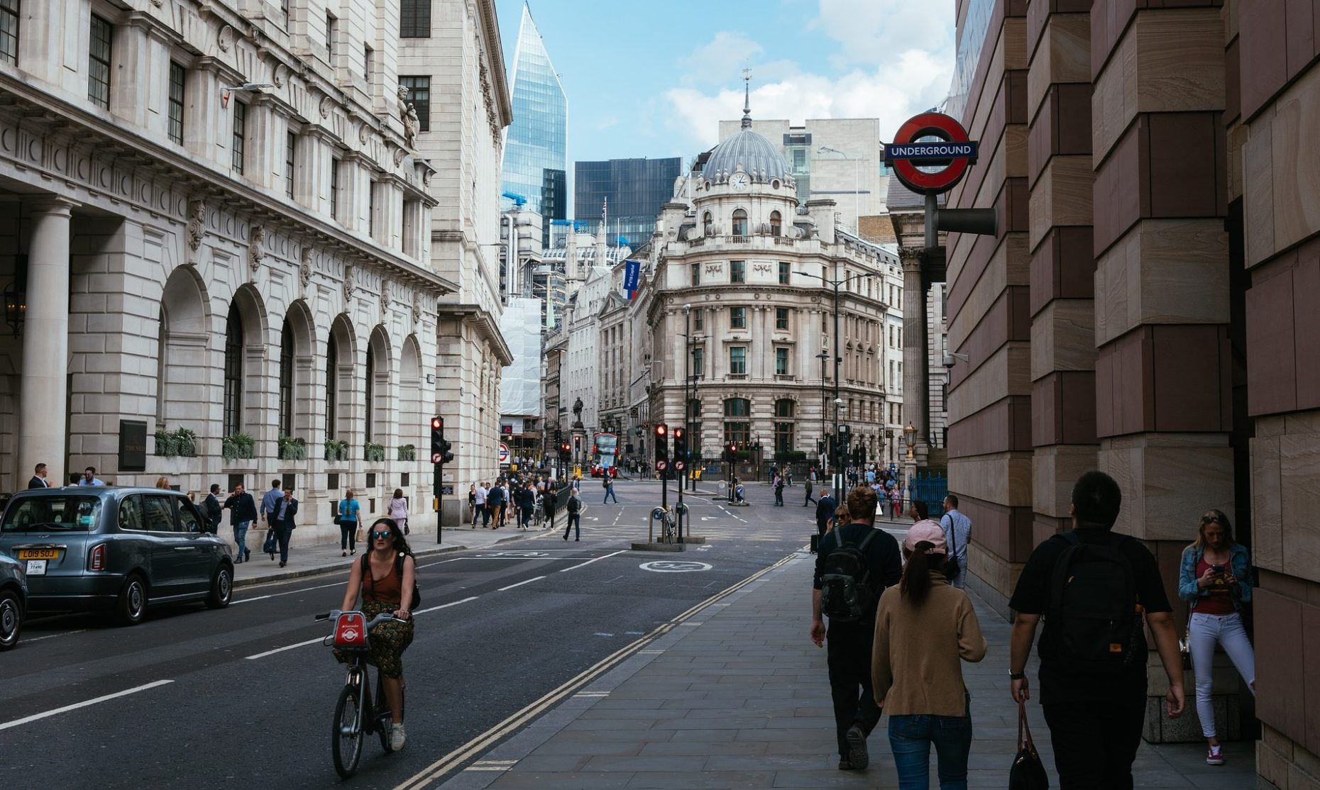 英国GDP GDP商会尽管放缓，但仍击败了期望