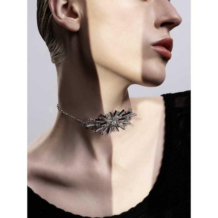 香奈儿（Chanel）到达星星没有覆盖