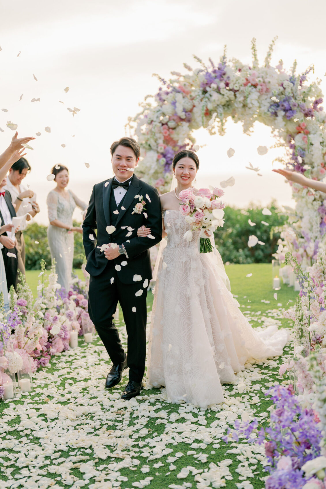 在Paresa Resort举行的梦想婚礼〜Wedluxe Media