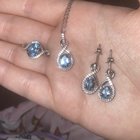 这些珠宝是什么？