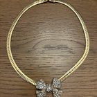 出售或修理（丢失的石头）？