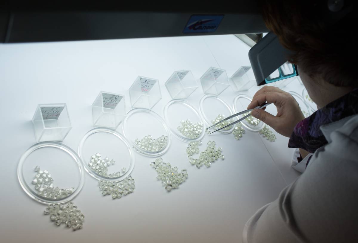 安特卫普举办人群拍卖月，他将参加更多