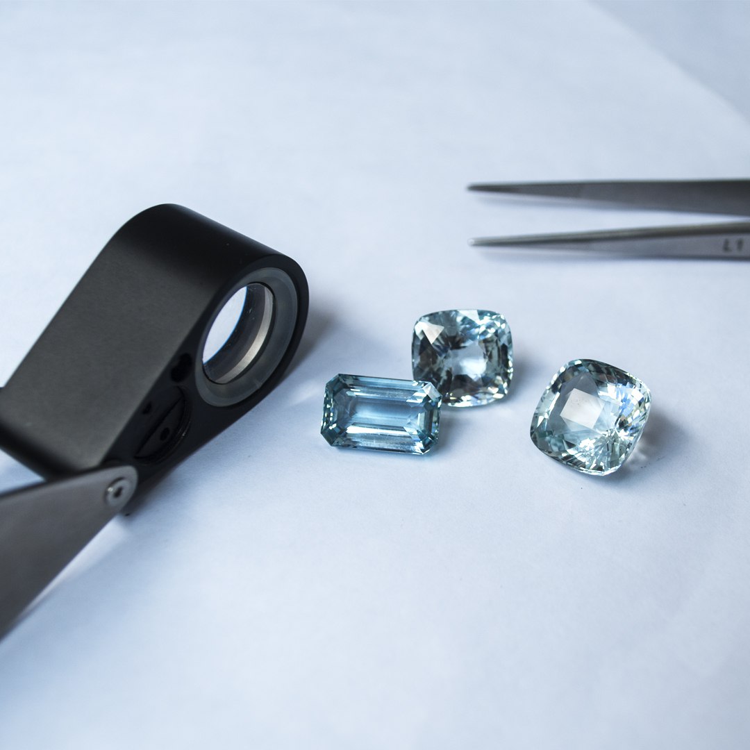 祖母绿漂移 — 2026 年顶级宝石颜色趋势