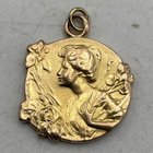 这些 Dropsy 吊坠有什么问题吗？