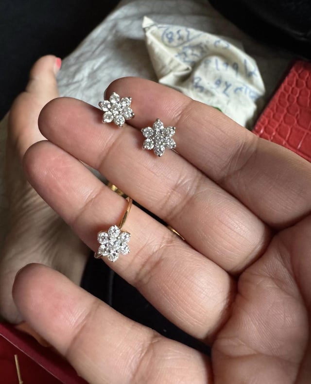 这些是开采的钻石...但我不喜欢这种风格。我想要一枚永恒戒指...我正在考虑使用它们，但我更喜欢实验室制造钻石的品质！