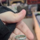 我需要帮助识别我母亲的旧戒指。