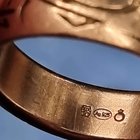 我在跳蚤市场买了这枚戒指，需要一些帮助来识别标签