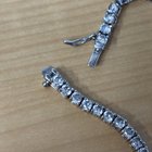 如何才能防止这款手链一直掉落？