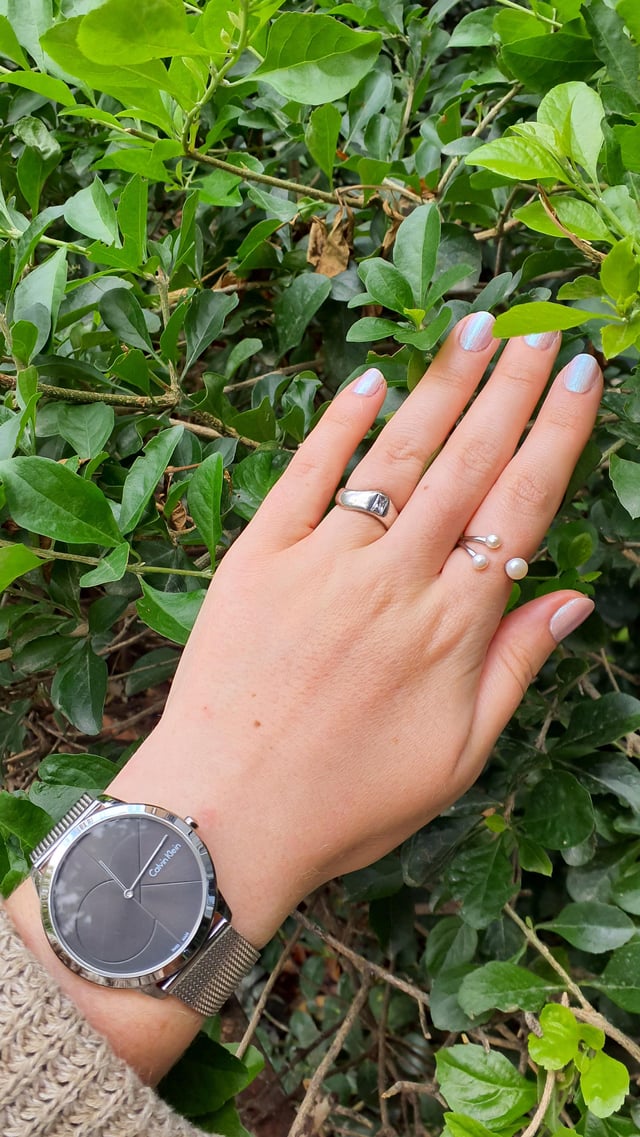 今天穿一些简单的衣服