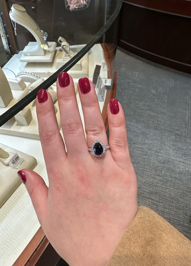 女士订婚戒指升级