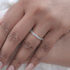 Trillion and Baguette Lab 钻石手镯 — 现代而优雅