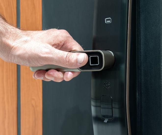 为什么您的前门值得更智能的奢华：智能门锁