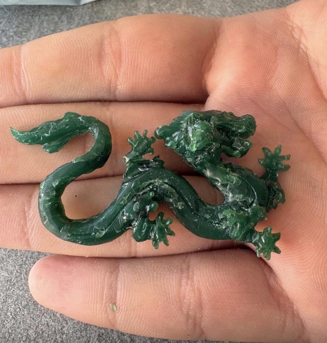 我正在制作这枚龙别针，但我担心铸造它