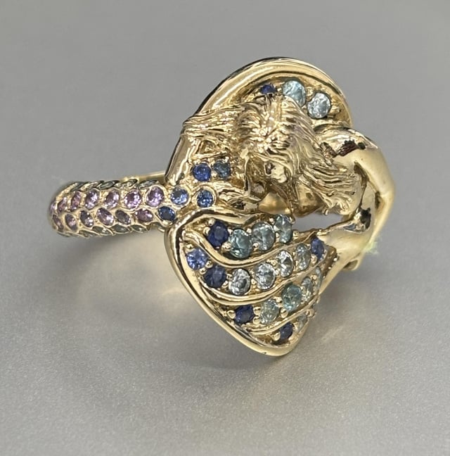 我几年前制作的美人鱼。非常漂亮。是的，我知道这不是我平常的摄影。就是为了参观而已。