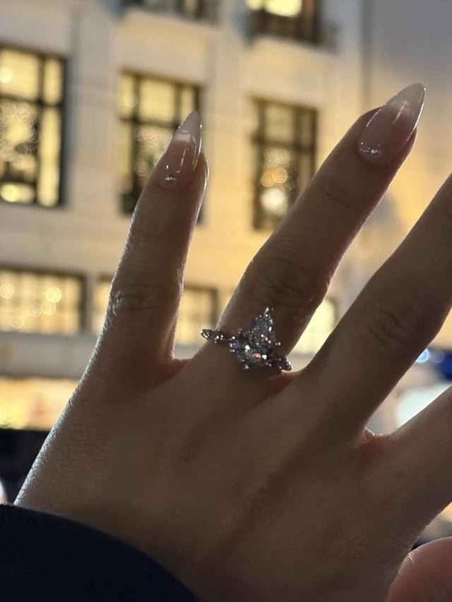 我以为有一天可能会留下来求婚的人却没有。