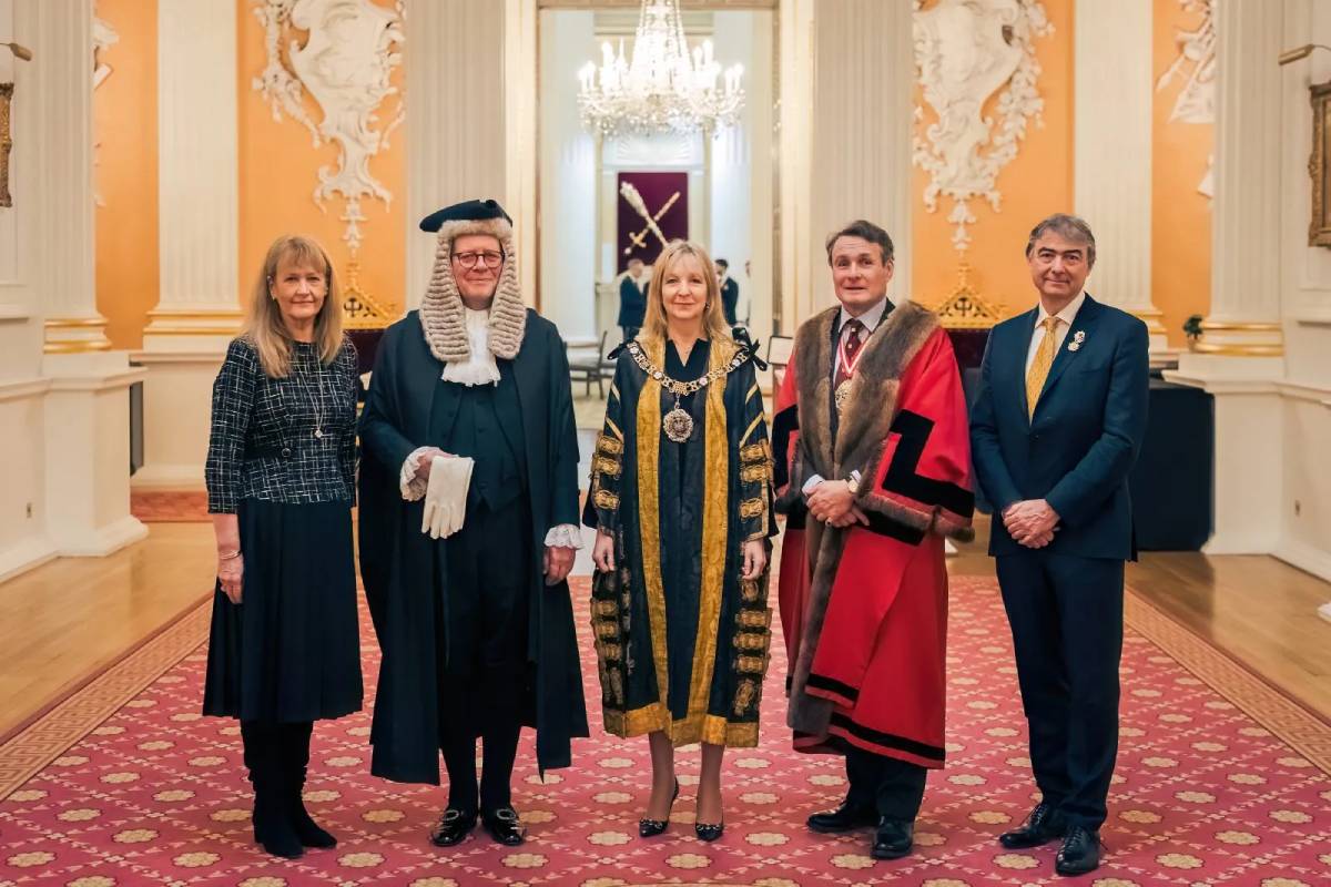 Pyx 试验在 Mansion House 进行，皇家造币厂提供了 7,838 枚硬币用于测试 - Jewelry Monthly