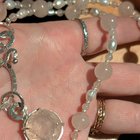 蔷薇石英、银和淡水珍珠