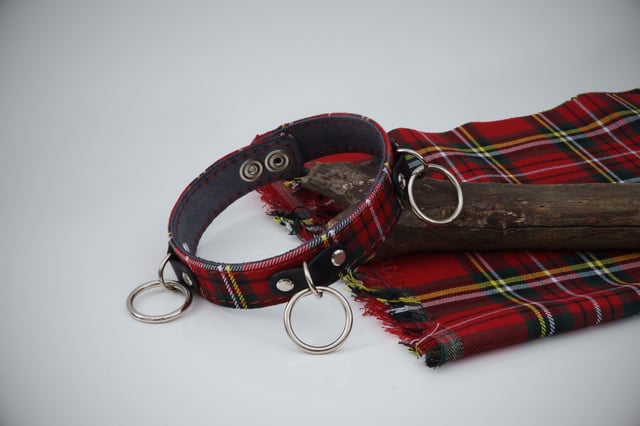 颈链内衬我制作的格子呢面料