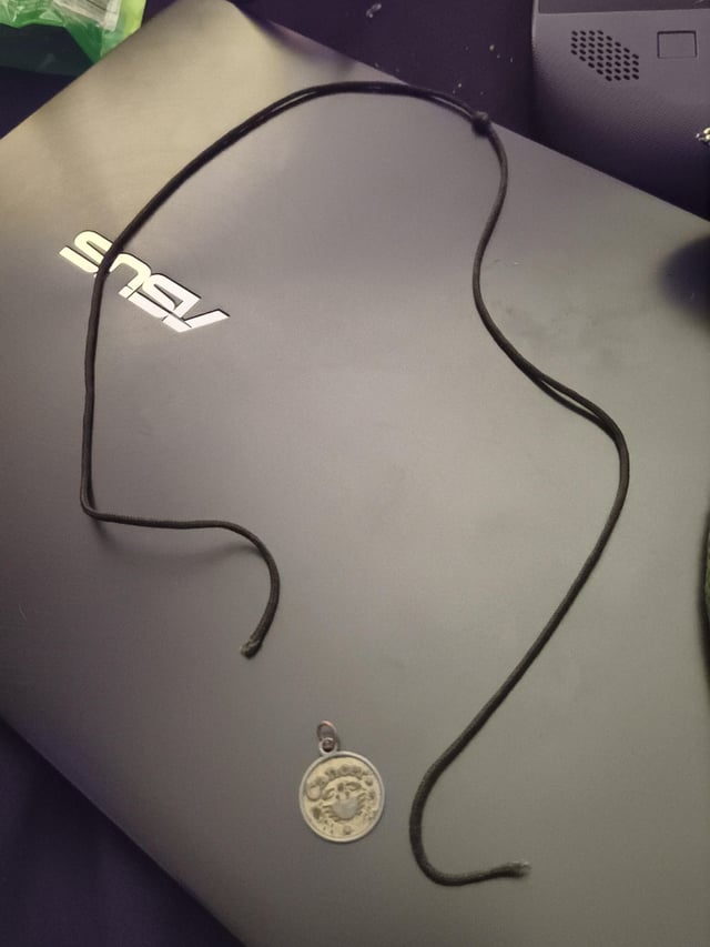 最喜欢的项链终于断了