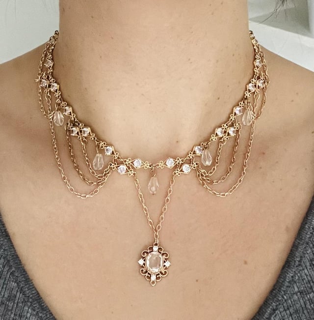 我找到了一条不久前制作的旧项链并对其进行了修改