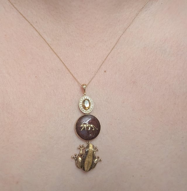 印度设计师 Sabyasachi 设计的一件异想天开的作品