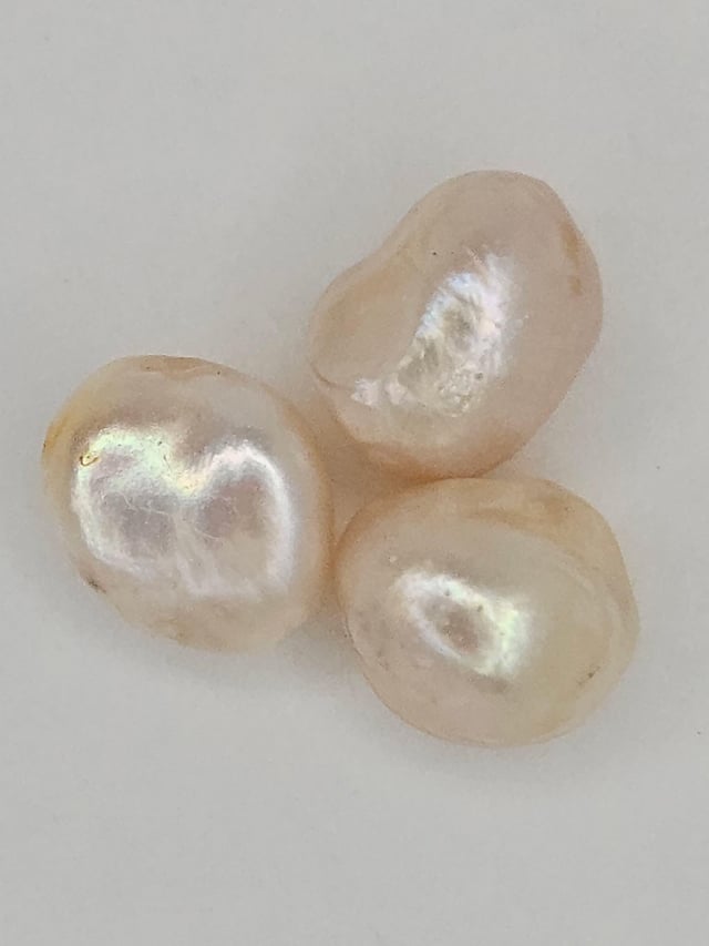 天然咸水珍珠，Pinctada 类型，未经处理，GIA 认证。