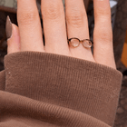 我更喜欢这个而不是订婚戒指，这很奇怪吗？