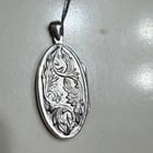 奖章的耐用性：日常使用