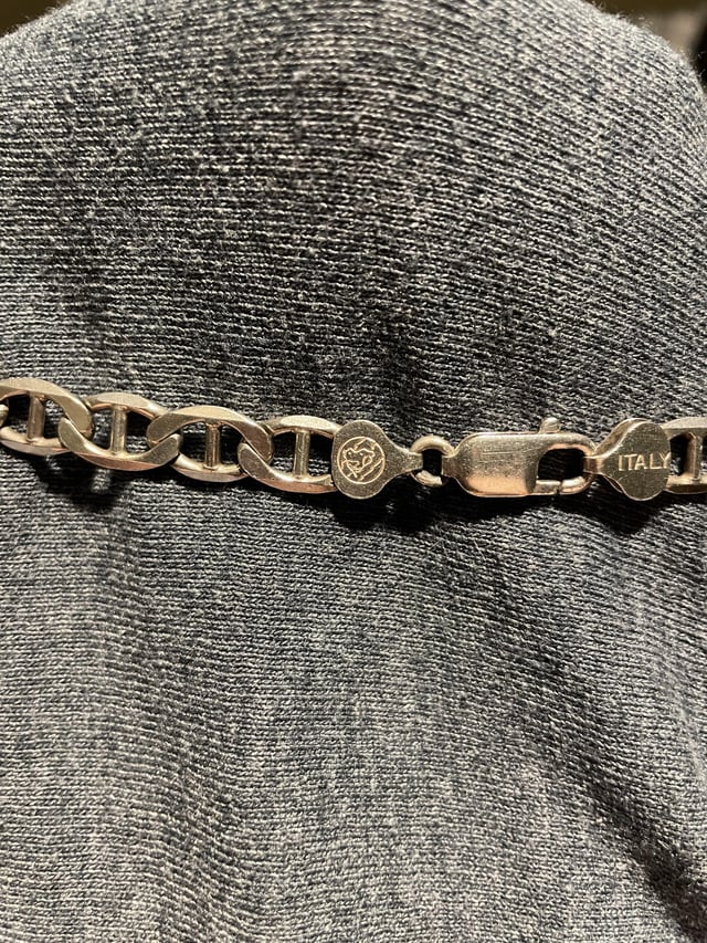 有人认识这个制造商的标志吗？