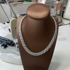 18K 金链条镶嵌 CVD 钻石和快速咆哮
