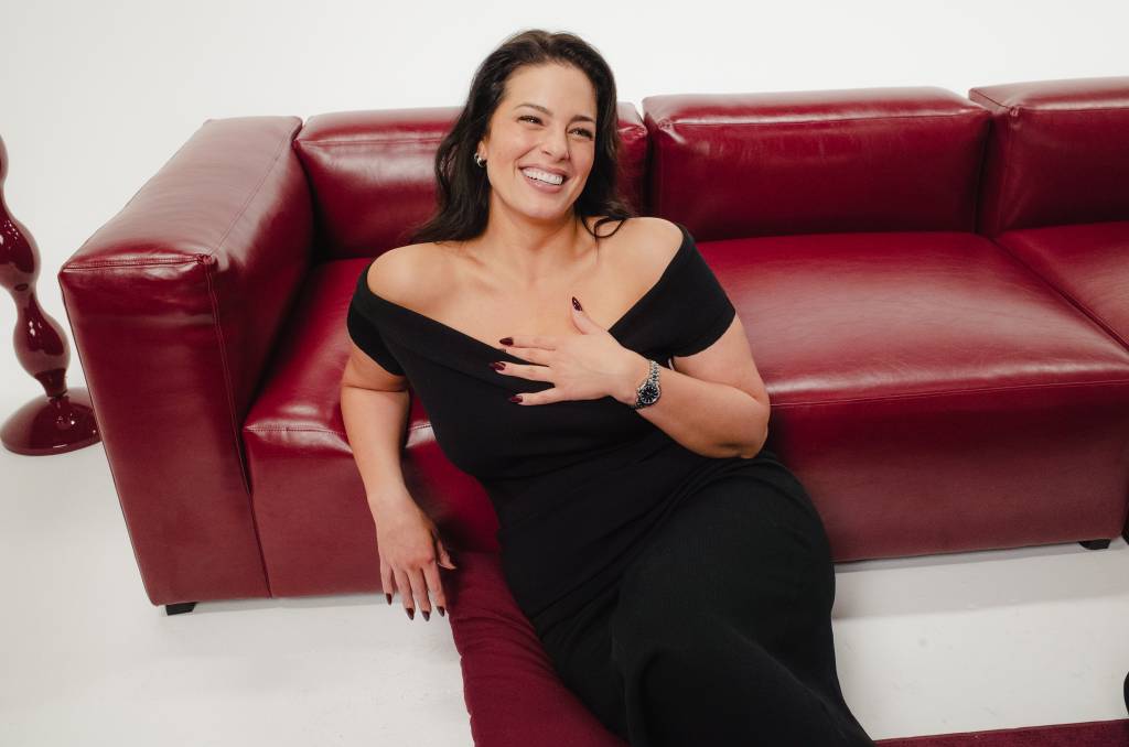 欧米茄 (OMEGA) 大使阿什莉·格雷厄姆 (Ashley Graham) 讲述她的风格、个性和故事