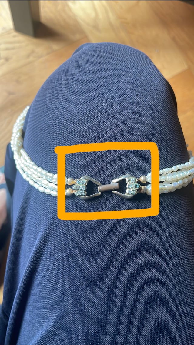 如何更换这条项链上的扣环？