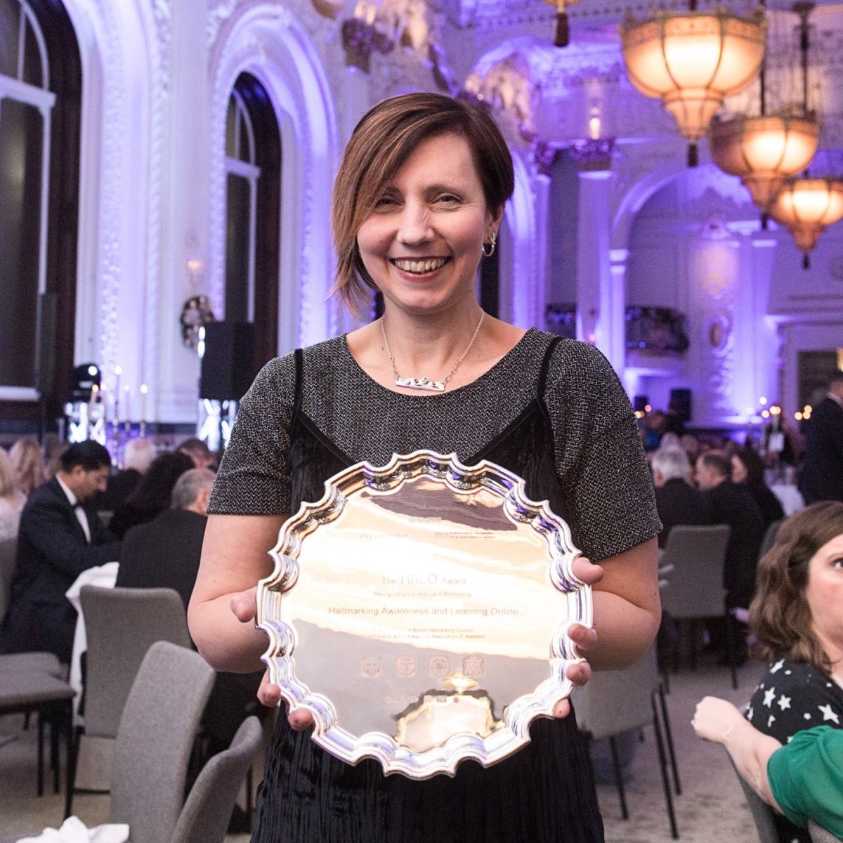 价格！！！  — Anna Mcloughlin 道德珠宝