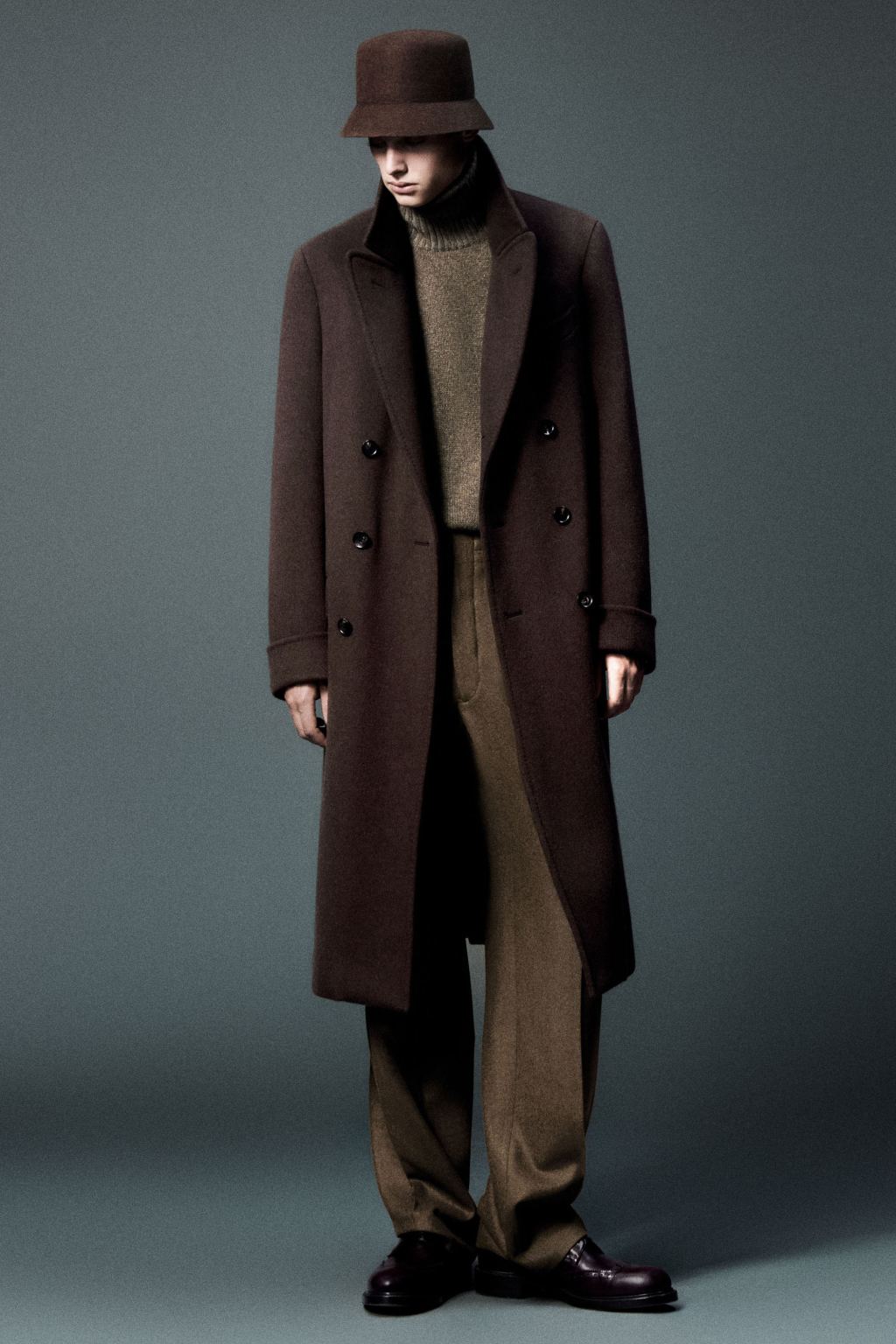 Loro Piana 2024 秋季男士成衣系列、时装秀及秀场回顾