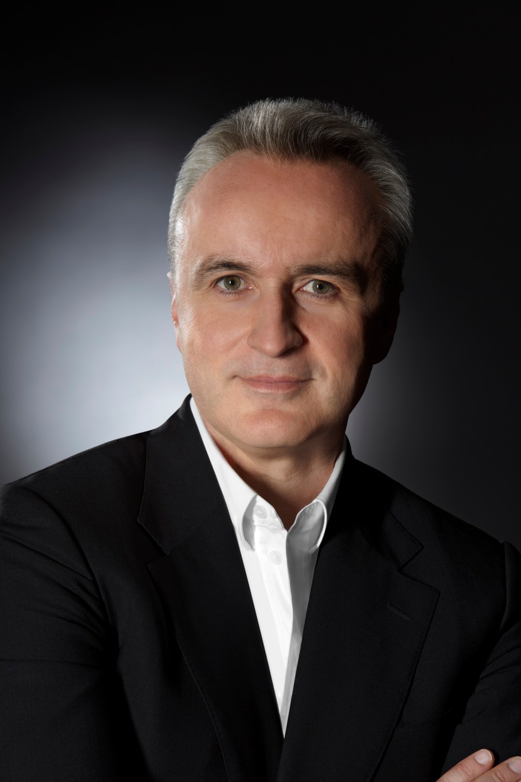 宝洁 (P&G) 皮肤和个人护理主管 Markus Strobel 退休