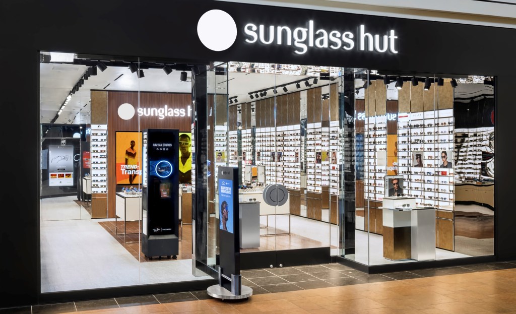 Sunglass Hut 推出首个忠诚度计划 The Sun Club