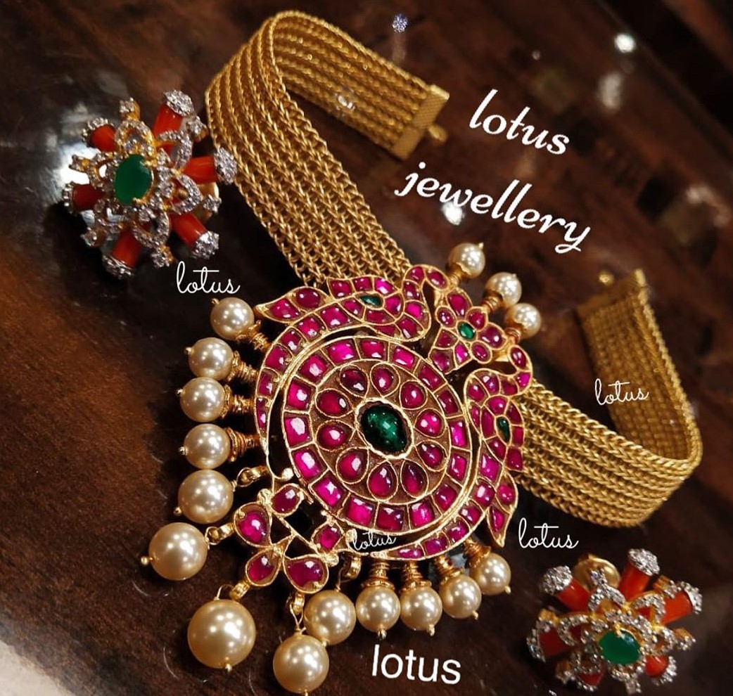 最美丽的纯银镀金项链设计给你！！  • 南印度珠宝