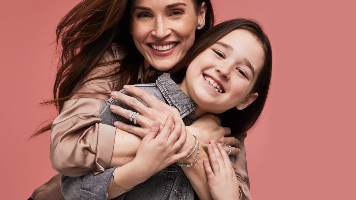 购买母亲节钻石珠宝礼物